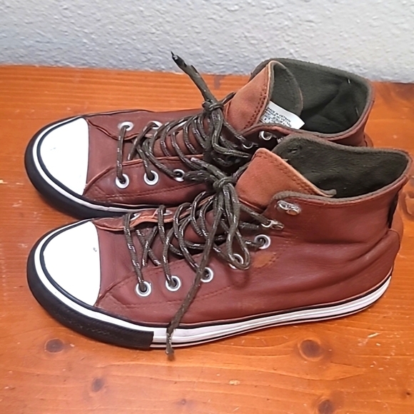 CONVERSE CHUCK TAYLOR ALL STAR UNISEX BROWN LEATHER WATERPROOF SNEAKER 8 - Picture 3 of 11